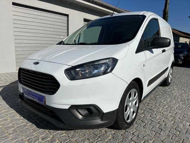 Usado Ford Transit 100 HP (73 kW) 2019 Branco