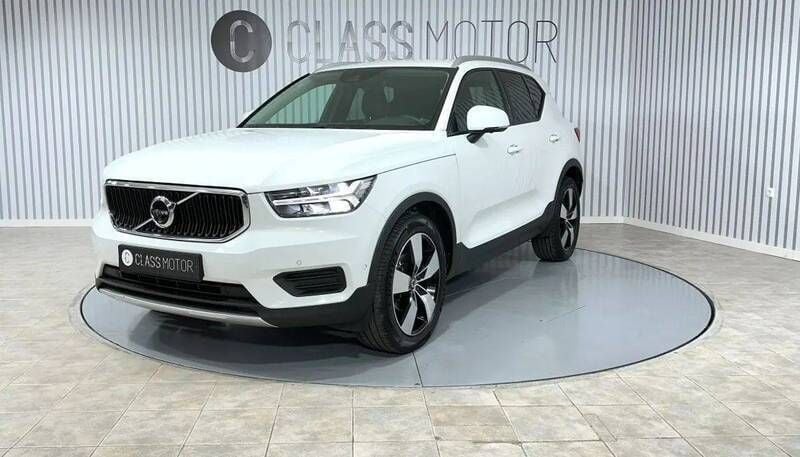 Branco Usado 2022 Volvo XC40 Momentum SUV | € 26.000 (Bom preço) - Imagem 1/4