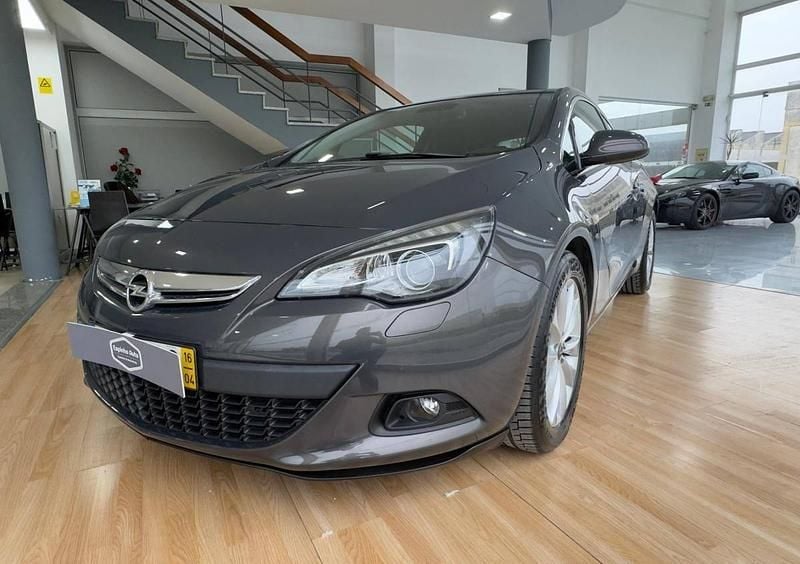Antracite Usado 2016 Opel Astra GTC | € 14.990 - Imagem 1/4