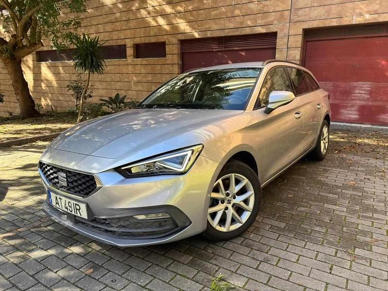 Usado Seat Leon ST 115 HP (84 kW) 2022 Cinzento Carrinha