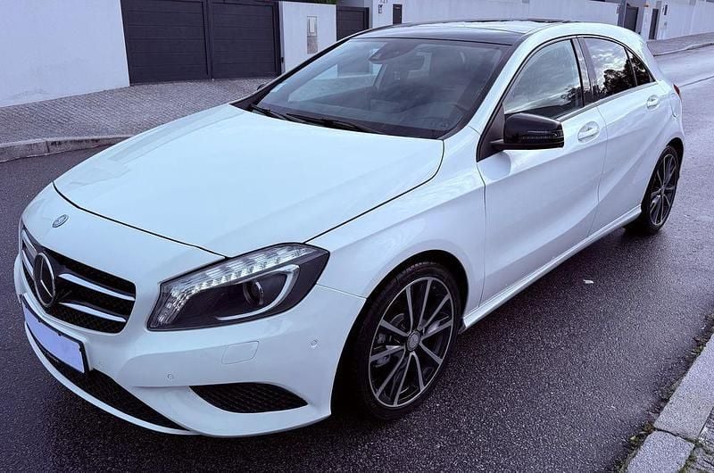 Usado 2015 Mercedes A180 Sedan | € 16.500 (Preço justo) - Imagem 1/4