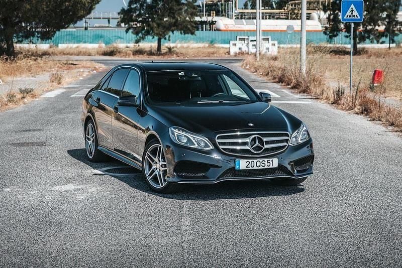 Usado 2015 Mercedes E250 AMG Sedan | € 25.900 - Imagem 1/4