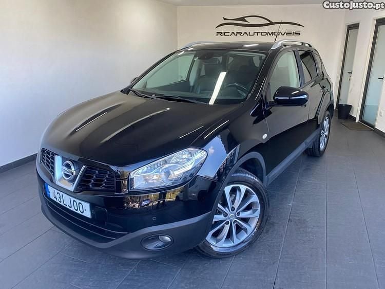 Usado Nissan Qashqai Tekna 110 HP (80 kW) 2011 Preto SUV