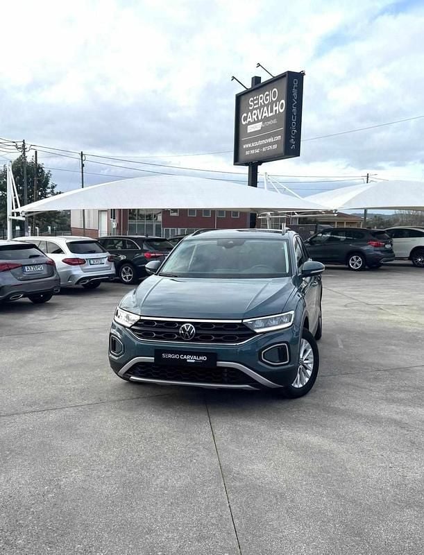 Usado VW T-Roc Style 110 HP (80 kW) 2023 Azul SUV