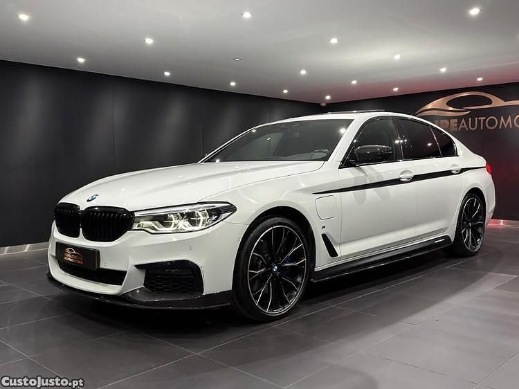 Branco Usado 2020 BMW 530e iPerformance Sedan | € 34.990 (Preço justo) - Imagem 1/1