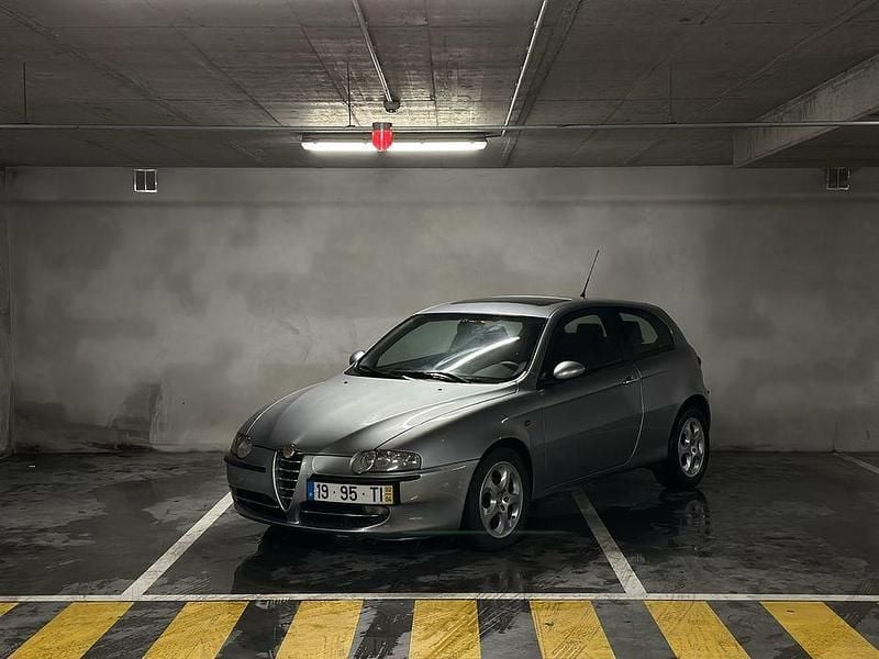 Usado 2002 Alfa Romeo 147 Citadino | € 4.250 - Imagem 1/4