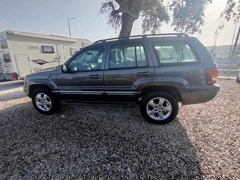 Usado Jeep Grand Cherokee Overland 163 HP (119 kW) 2004 Cinzento SUV