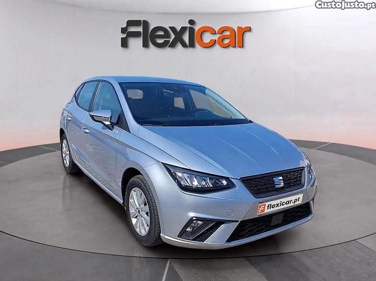 Cinza Usado 2022 Seat Ibiza Reference | € 13.880 (Preço justo) - Imagem 1/1