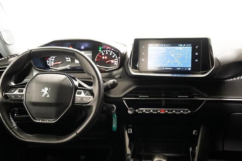 Usado Peugeot 2008 Active 102 HP (75 kW) 2021 Preto SUV