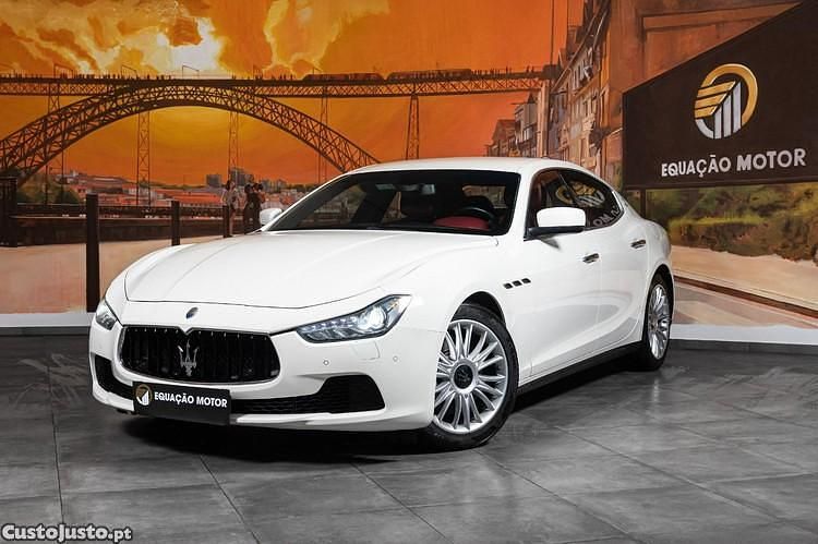Branco Usado 2014 Maserati Ghibli Sedan | € 35.900 - Imagem 1/1