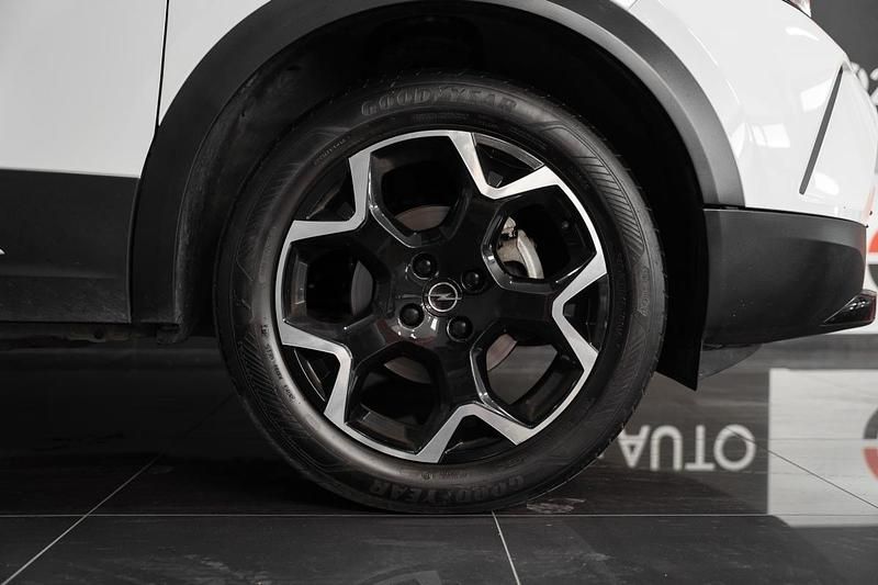 Usado Opel Mokka GS Line 130 HP (95 kW) 2023 Branco SUV