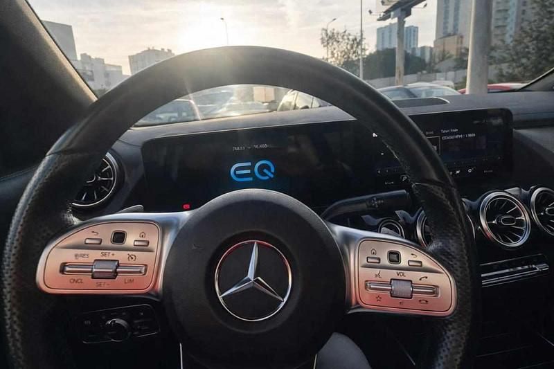 Usado Mercedes EQA250 139 kW (190 HP) 2021 Cinzento SUV