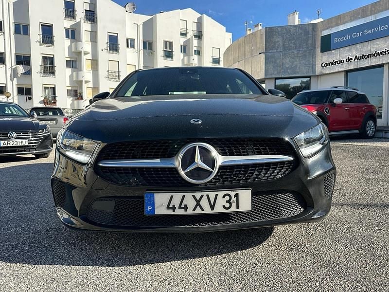 Usado Mercedes A180 Business 116 HP (85 kW) 2019 Preto Sedan
