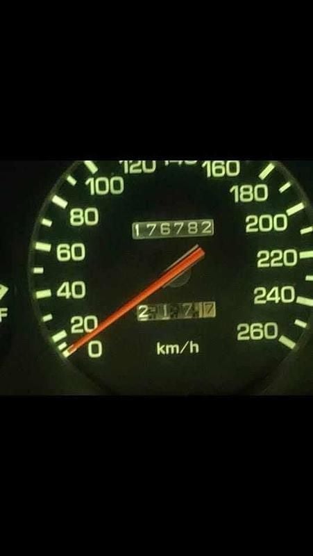 Cinzento Usado 1995 Toyota Celica Citadino | € 20.500 - Imagem 1/4