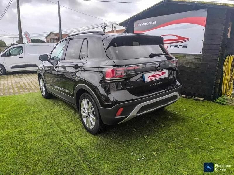 Usado VW T-Cross 95 HP (69 kW) 2024 Preto SUV