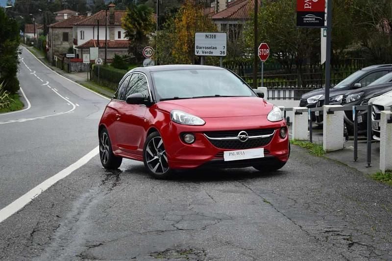 Vermelho Usado 2014 Opel Adam Citadino | € 9.950 (Preço justo) - Imagem 1/4