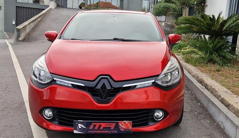 Vermelho Usado 2014 Renault Clio IV Dynamique | € 7.500 (Preço justo) - Imagem 1/4