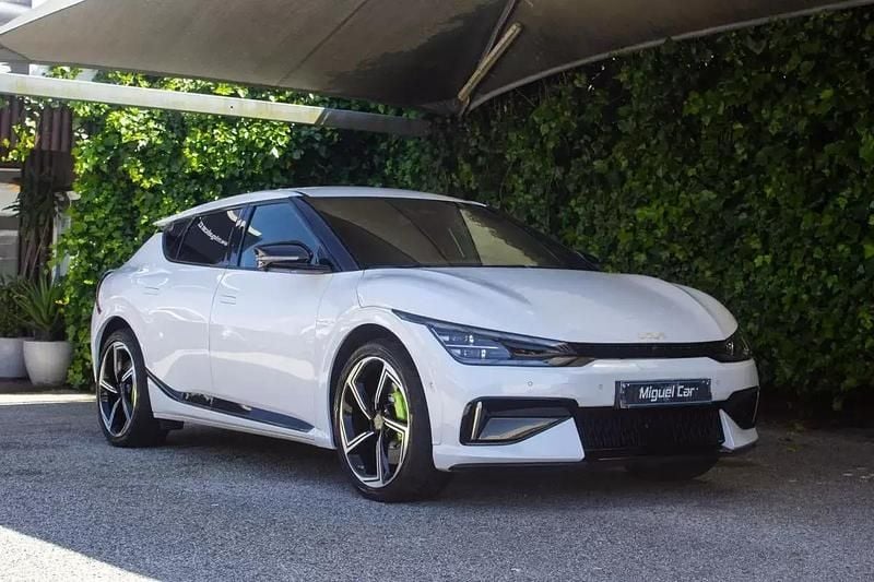 Branco Usado 2022 Kia EV6 SUV | € 43.900 - Imagem 1/4