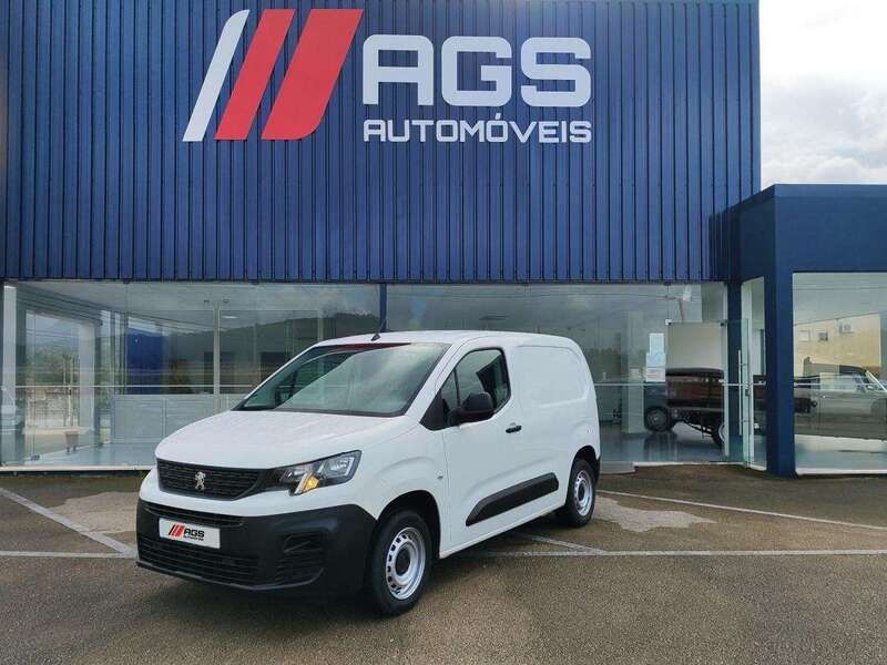 Branco Usado 2021 Peugeot Partner Monovolume | € 14.900 (Preço justo) - Imagem 1/4