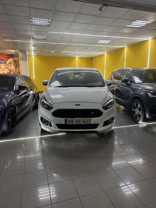 Usado Ford S-MAX S 150 HP (110 kW) 2019 Monovolume