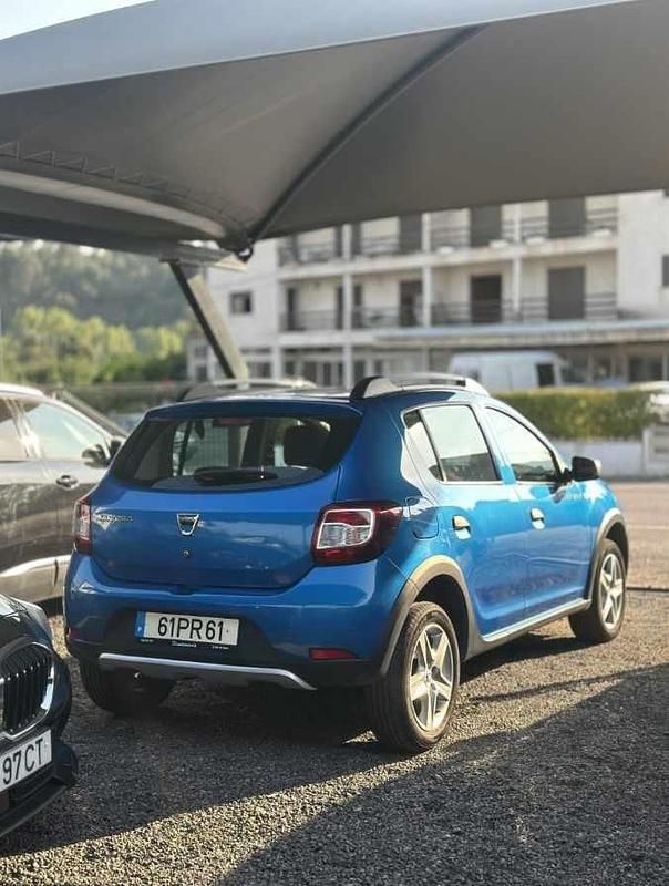 Usado Dacia Sandero 90 HP (66 kW) 2015 Azul Citadino