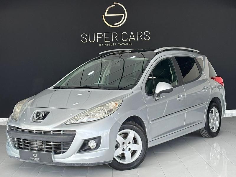 Cinzento Usado 2011 Peugeot 207 Carrinha | € 6.990 (Caro) - Imagem 1/4