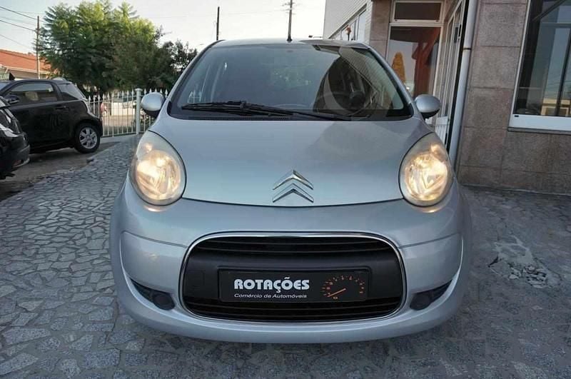 Usado Citroën C1 68 HP (50 kW) 2012 Cinzento Citadino