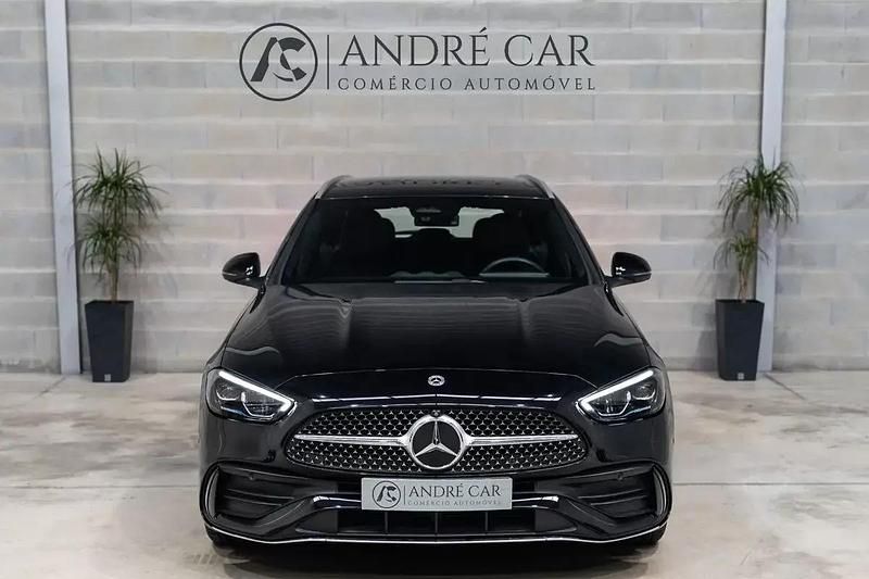 Usado Mercedes C300e AMG line 313 HP (230 kW) 2023 Preto Carrinha