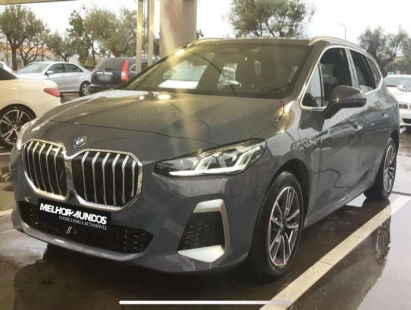 Cinza Usado 2022 BMW 225 Active Tourer M Sport Monovolume | € 33.990 - Imagem 1/4