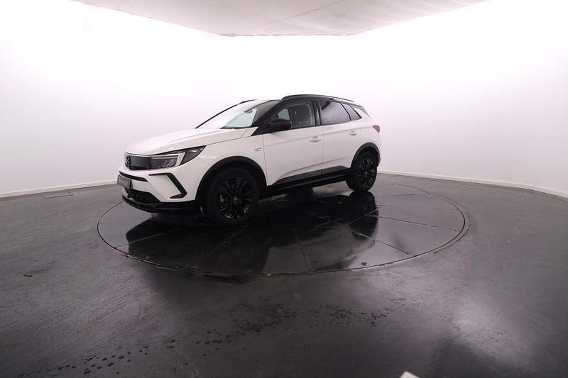 Branco Usado 2024 Opel Grandland X SUV | € 31.900 (Preço justo) - Imagem 1/4
