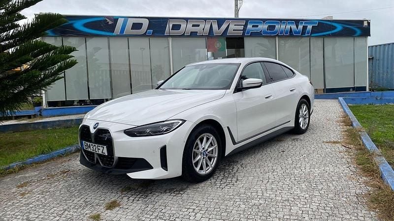 Branco Usado 2024 BMW i4 Comfort Edition Sedan | € 38.900 (Super Preço) - Imagem 1/4
