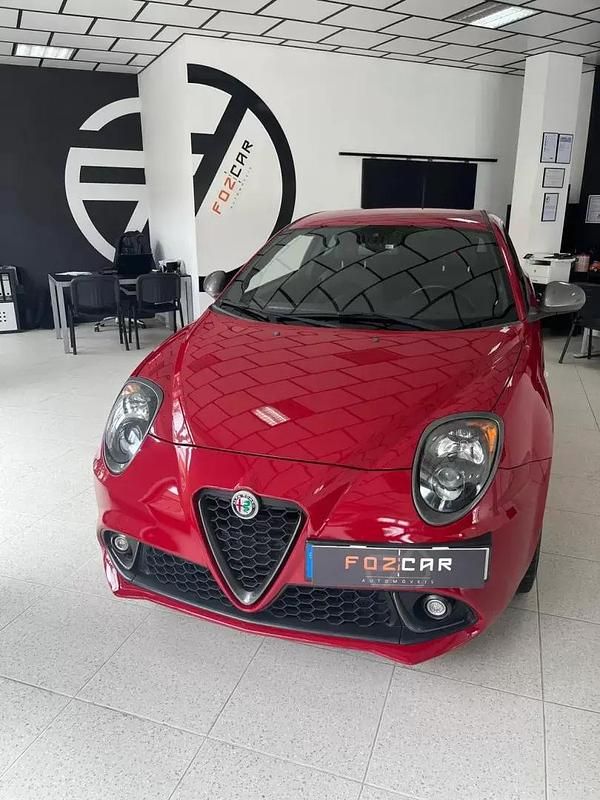 Usado Alfa Romeo MiTo Distinctive 95 HP (69 kW) 2017 Vermelho Citadino