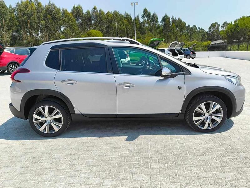 Usado Peugeot 2008 Crossway 110 HP (80 kW) 2018 Cinzento SUV