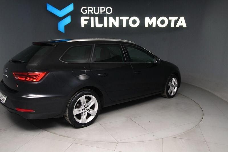 Usado Seat Leon FR 115 HP (84 kW) 2020 Preto Carrinha