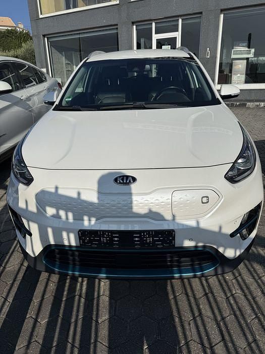 Usado 2019 Kia e-Niro SUV | € 17.500 - Imagem 1/4
