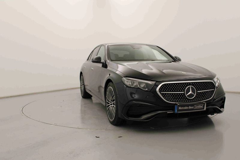 Preto Usado 2025 Mercedes E300 Sedan | € 69.990 (Caro) - Imagem 1/4