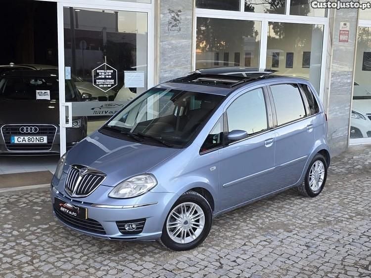 Azul Usado 2009 Lancia Musa Monovolume | € 5.950 - Imagem 1/1