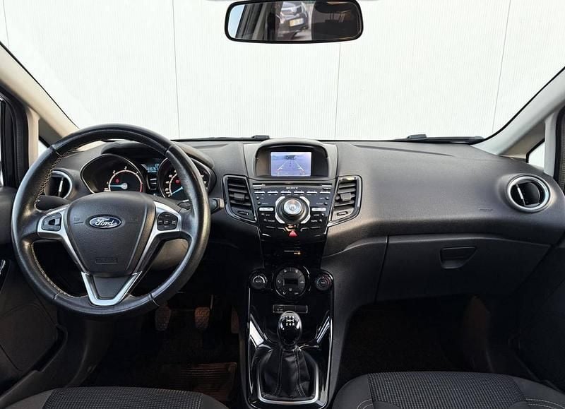 Usado Ford Fiesta Titanium 75 HP (55 kW) 2017 Preto