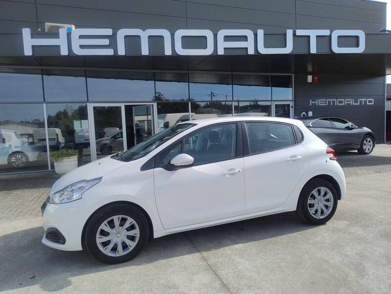 Branco Usado 2019 Peugeot 208 Active Citadino | € 11.990 (Bom preço) - Imagem 1/4