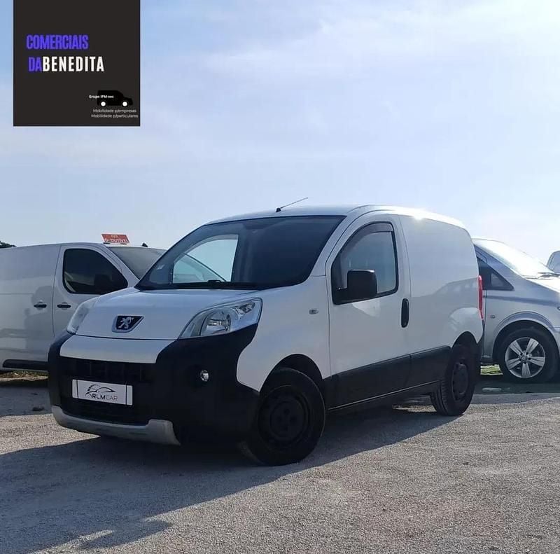 Branco Usado 2014 Peugeot Bipper Monovolume | € 5.000 (Bom preço) - Imagem 1/4