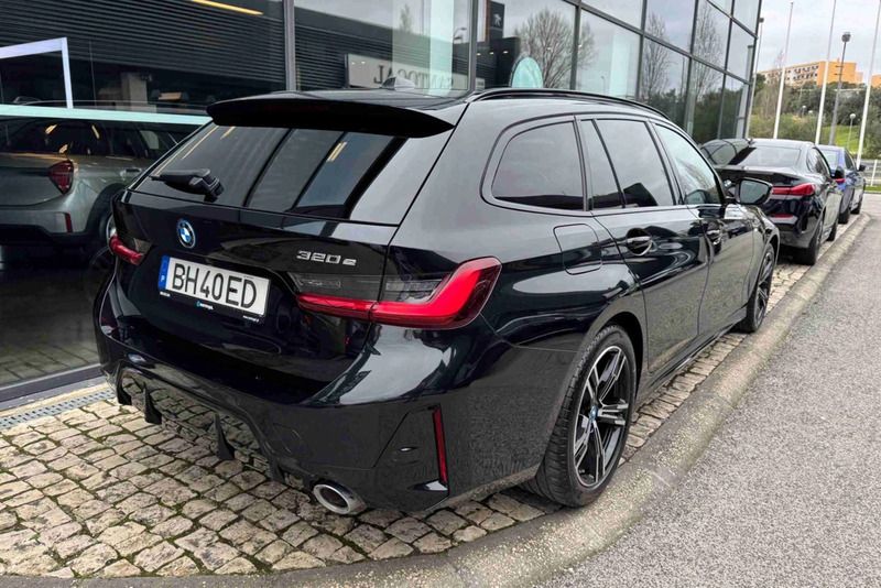 Usado BMW 320e Advantage 204 HP (150 kW) 2024 Preto Coupé