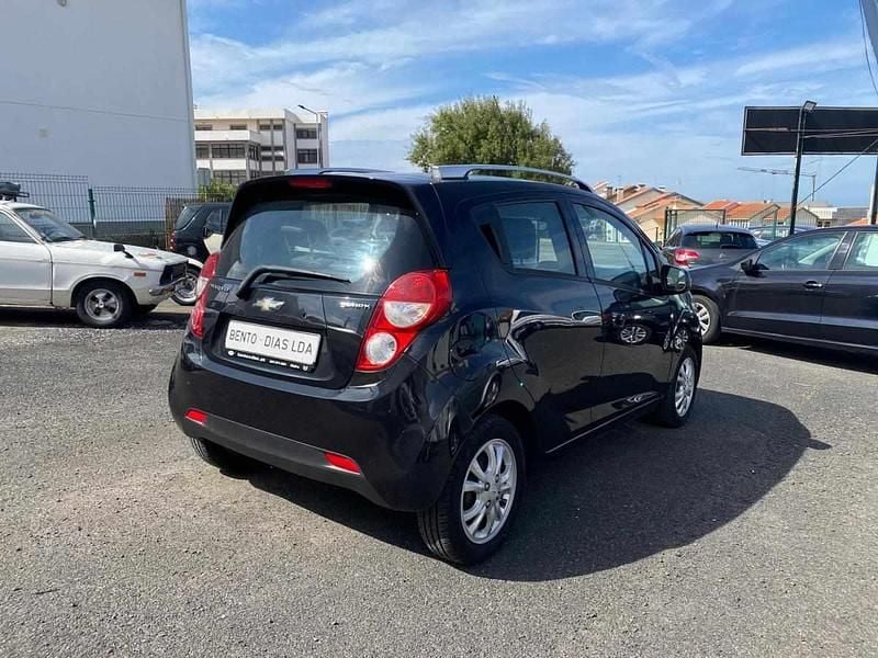 Usado Chevrolet Spark 68 HP (50 kW) 2014 Preto Citadino