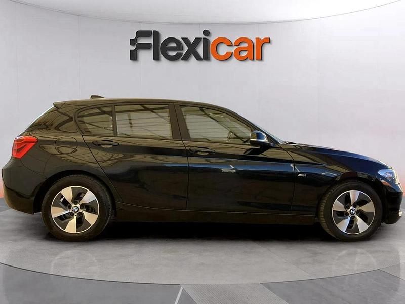 Preto Usado 2017 BMW 116 Sport Line Citadino | € 15.990 - Imagem 1/4