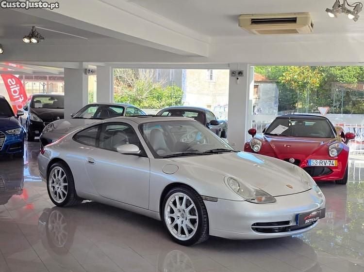 Cinza Usado 2000 Porsche 911 Carrera 4 Coupé | € 47.950 - Imagem 1/1