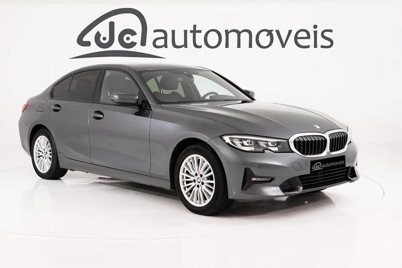 Cinzento Usado 2021 BMW 320e | € 26.300 (Bom preço) - Imagem 1/4
