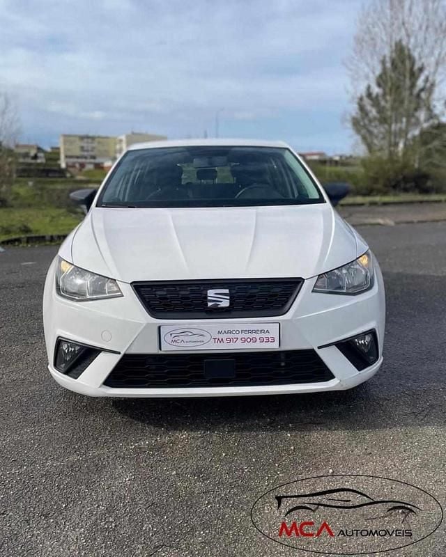 Usado Seat Ibiza Style 95 HP (69 kW) 2018 Branco Citadino