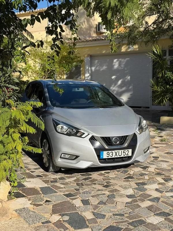 Usado Nissan Micra 70 HP (51 kW) 2019 Cinza Citadino