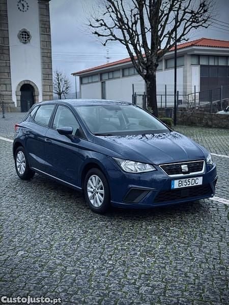 Usado Seat Ibiza Reference 75 HP (55 kW) 2017 Azul Citadino