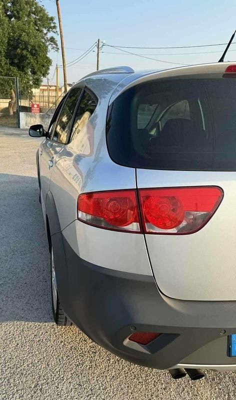 Cinzento Usado 2010 Seat Altea Citadino | € 6.500 - Imagem 1/4