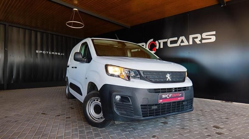 Branco Usado 2021 Peugeot Partner Van | € 13.899 (Preço justo) - Imagem 1/4